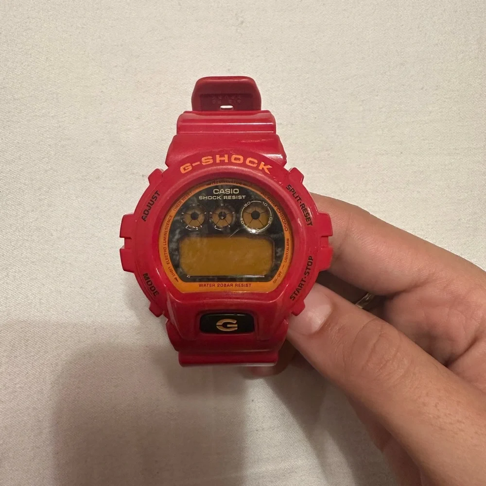 G Shock red and orange DW-6900CB